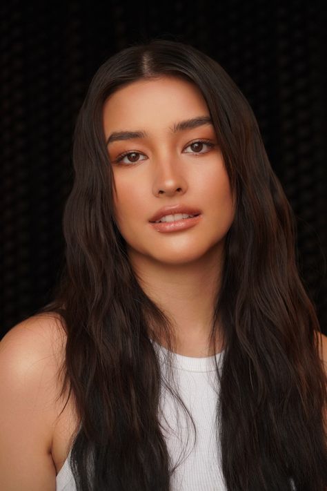 Liza Soberano Makeup, Liza Soberano Photoshoot, Liza Soberano Wallpaper, Lisa Soberano, Liza Soberano No Make Up, Grp Port, Liza Soberano, Chill Photos, Brown Girl