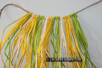 Budget101.com - - How to Make a Hula Skirt | Hawaiian Luau Decorations Dirt Cheap Luau Costume Ideas, How To Make A Hula Skirt, Luau Crafts For Adults, Diy Grass Skirt, Diy Hula Skirt, Diy Luau Decorations, Diy Luau Party Decorations, Hawaiian Luau Decorations, Hawaii Skirt