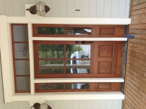 Front door- windows above? Townhouse Updates, Door Transom, Craftsman Front Door, Doors With Windows, Pool Porch, Wood Porch, Best Front Doors, Entry Ways, Wood Front Doors