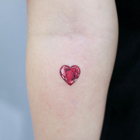 Ruby Tattoo, Small Colorful Tattoos, Gem Tattoo, Crystal Tattoo, Kawaii Tattoo, Tatuaje A Color, Cool Small Tattoos, E Tattoo