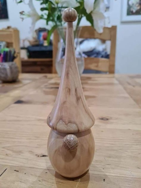 Lathe Candle Holders, Christmas Lathe Projects, Wood Turned Christmas Ornaments, Wood Turning Pens, Tre Kunst, Woodturning Ideas, Woodturning Art, Wooden Snowmen, Wooden Angel