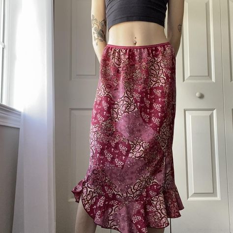 beautiful maroon paisley print midi skirt 🥀 ☀︎... - Depop Printed Midi Skirt, Ruffle Hem, Paisley Print, Midi Skirt, Paisley, Elastic, Skirt