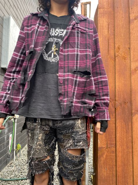 Crust Punk Clothes, Anarchist Fashion, Homeless Aesthetic Outfit, Crust Punk Style, Crust Punk Aesthetic, Folk Punk Aesthetic, Crust Punk Fashion, Crust Jacket, Punk Fits