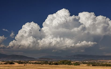 Cloud Landscape Photography, Ocean Painting Ideas, Landscape With Clouds, Mark Maggiori, Paint Practice, Big Clouds, Plains Landscape, Thunderstorm Clouds, Cloud Landscape