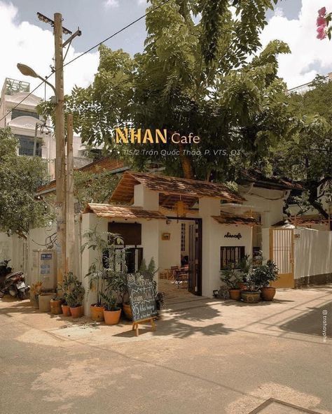 Indian Coffee Shop, Mini Coffee Shop Design, Rustic Cafe Interior, Coffee Shop Exterior, Mini Coffee Shop, Cactus Cafe, Mexican Aesthetic, Bakery Shop Interior, Indian Coffee