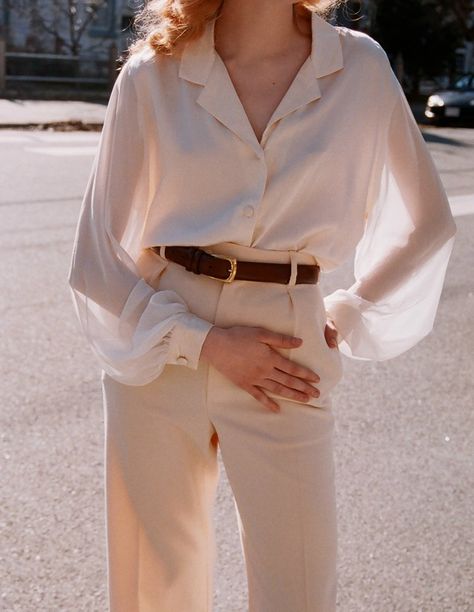 Cream Slacks Outfit, Virgo Outfits, Minimalist Chic Outfit, Slacks Outfit, Meeting Outfit, Casual Slacks, Chiffon Sleeves, Silk Button Up, Cream Blouse