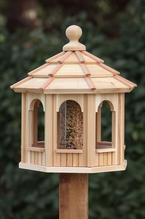 Gazebo Bird Feeder, Tre Kunst, Chandelier Diy, Bird Feeder Plans, Wooden Bird Feeders, Homemade Bird Houses, Bird Houses Ideas Diy, Bird Tables, Bird House Feeder