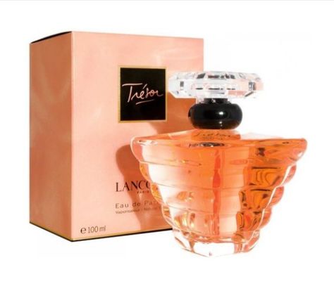 Tresor Lancome, Lancome Tresor, Lancome Perfume, Light Sun, Signature Fragrance, Perfume Scents, Money Organization, Perfume Gift Sets, Perfume Gift