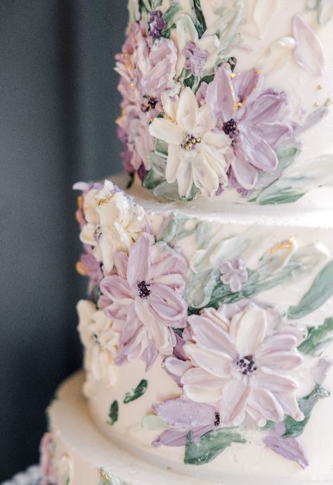 wedding cake, wedding cake inspo, wedding cake idea, wedding, wedding inspo, spring wedding, spring wedding inspo Color Themed Wedding Ideas, Ivory And Lilac Wedding, Lavender And Sage Fall Wedding, Wedding Cake With Purple, Purple And Green Wedding Theme Ideas, Olive Green And Lavender Wedding, Lavender And Sage Wedding Decorations, Lilac Green Wedding, Purple Sage Wedding