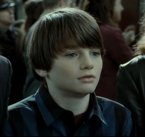 Albus Severus Potter Albus Severus Potter, Albus Severus, Harry Potter Next Generation, Always Harry Potter, Draco And Hermione, Harry Potter Pin, Draco Harry Potter, Harry Potter Fanfiction, Harry Potter Pictures