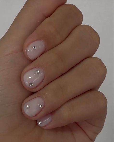 Bedazzled Short Nails, Rhinestone Nails Short, Gel Nails With Gems, Short Nails With Gems, Nail Gem Designs, Gem Nail Art, Diamante Nails, Accent Nail, Cute Gel Nails