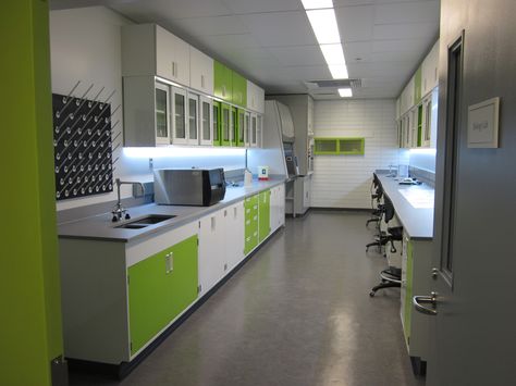 Athabasca University labs, Alberta by Manasc Isaac Architects Small Laboratory Design, Laboratory Interior Design, Regenerative Architecture, Mobile Clinic, Healthcare Interior Design, Ultrasound Technician, Laboratory Design, Home Lab, Lab Design