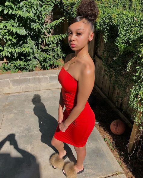 16.5k Likes, 259 Comments - 𝐷𝐸𝐽 🦋 (@babydej) on Instagram: “she ain’t half of me, tell ol girl double up 🥇 dress; @_dolldreamzboutique (use my code dej7 for…” Red Slides Outfit, Brown Shed, Fur Slides Outfit, Red Slides, Slides Outfit, Bodycon Outfits, Classy Fits, Fashion Dictionary, Slides For Women