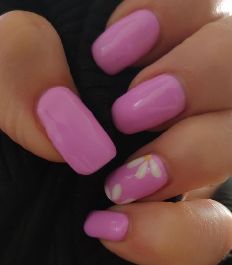 Pink nails with flower nail art on ring fingers Pink Biab Nails, Biab Nails, Summer Flowers, Pink Nails, Bright Pink, Nails, Flowers, Pink