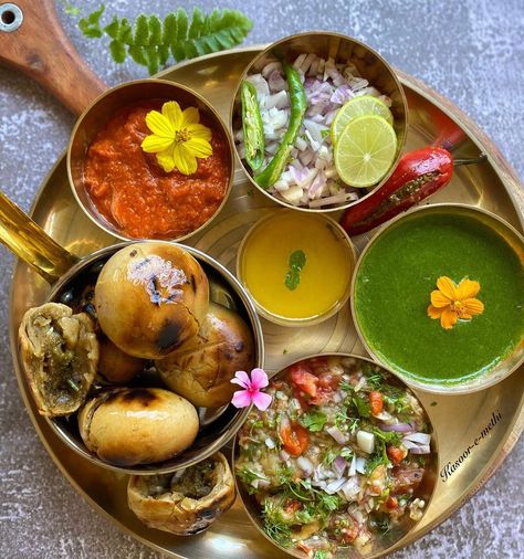 Afternoon Lunch, Seasonal Veggies, Beautiful Dinner, Bengali Food, Buttermilk Recipes, Food Aesthetics, Food Lab, Healthy Homemade Recipes, Lunch Recipes Healthy