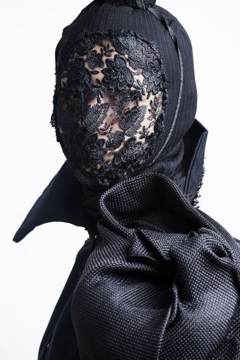 Mask Fashion, Lace Mask, Fashion Mask, Masks Art, Futuristic Fashion, Creation Couture, Dark Fashion, Mode Inspiration, Costume Design