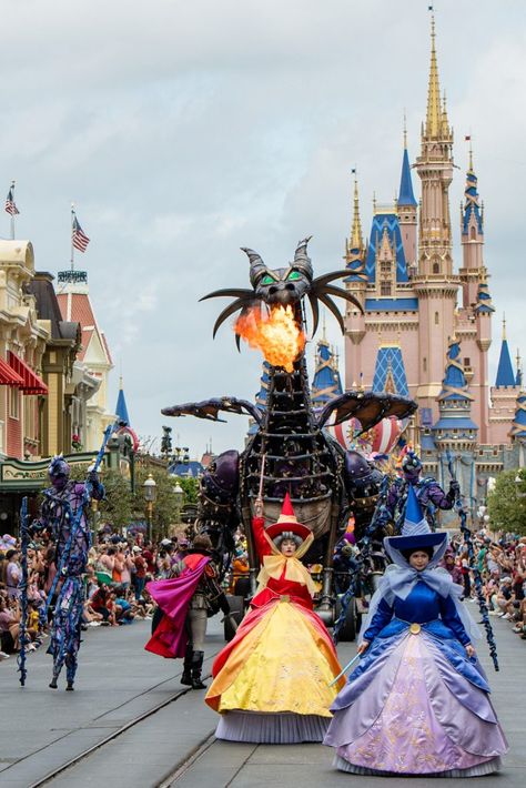 Disney Festival of Fantasy Parade Returns to Magic Kingdom After Two-Year Hiatus Disney World Countdown, Disney World Parade, Magic Kingdom Parade, Festival Of Fantasy Parade, Disney Parade, Disney 2024, Magic Day, Florida Trip, Parade Float