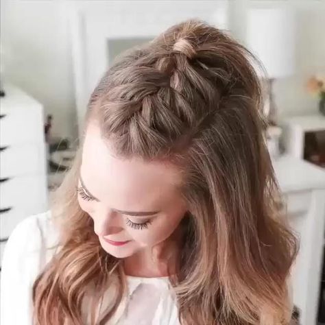 Peinados Fáciles Para Cabello Corto, Front Hair Styles, Girl Haircuts, Penteado Cabelo Curto, Hairdo For Long Hair, Hair Stylist Life, Braided Hairstyles Easy, Short Hair Styles Easy, Easy Hairstyles For Long Hair