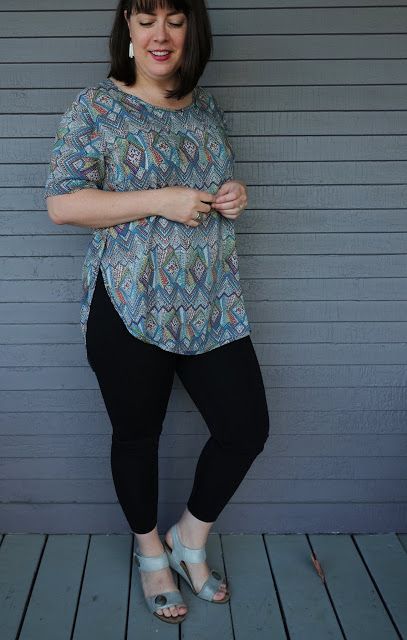 Cookin' & Craftin': Fresh Press Patterns Iris Top Plus Size Top Pattern, Top Sewing Patterns, Ladies Tops Patterns, Top Sewing, Trendy Tops For Women, Top Sewing Pattern, Fabric Sale, Plus Size Top, Tunic Length