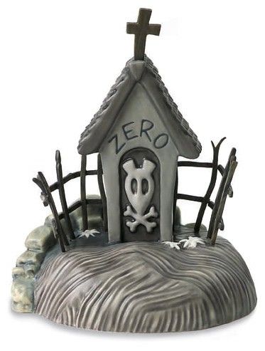 Nightmare before Christmas - Zero the dog's house Nightmare Before Christmas Village, Nightmare Before Christmas Zero, Nightmare Before Christmas Movie, Nightmare Before Christmas Drawings, Nightmare Before Christmas Decorations, Christmas Disney, Disney Figurines, Halloween Village, Ideas Hogar