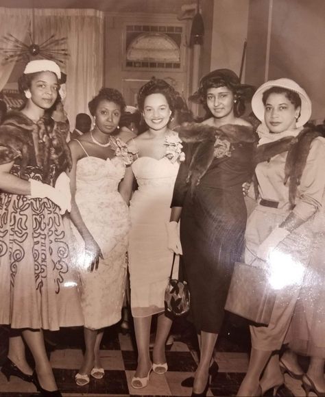 1940s Black Women Fashion, Black Women 1950s Fashion, Black Fashion History, 1940s Fashion Black Women, 1920s Fashion Black Women, 1940s Black Women, 1930s Black Women, 1960s Fashion Black Women, 50s Fashion Black Women