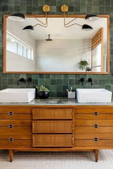 Aesthetic Bathroom, Transitional Bathroom, Green Tile, Kitchen On A Budget, Bath Tub, Built In Wardrobe, Bathroom Makeover, Small Apartments, Bathroom Inspiration