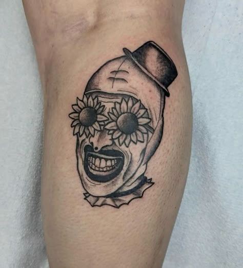 Art Terrifier Tattoo, Killer Clown Tattoo, Art The Clown Terrifier Tattoo, Tattoo Ideas Horror, Pyramid Head Tattoo, House Of 1000 Corpses Tattoo, Art The Clown Tattoo, Terrifier Tattoo, Horror Flash