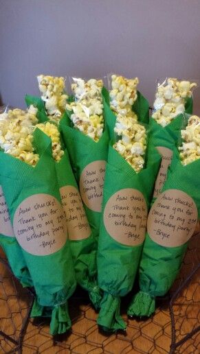 Popcorn ears of corn Popcorn Ears Of Corn, Indian Corn Centerpiece, Corn Festival Ideas, Corn Themed Party, Corn Birthday Party, Pretend Teacher, Play Table For Kids, Corn Theme, Corn Party