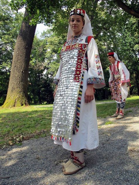 Gala female costume Vrlika Traditional Clothing Around The World, Croatian Clothing, Serbian Clothing, Female Costume, Costumes Around The World, Historical Dress, Folk Clothing, European Dress, National Dress