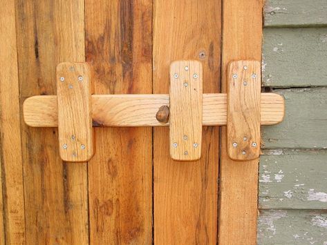 Image result for inward wood gate latch Gate Latch Ideas, Wooden Hinges, Barn Door Latch, Inside Doors, Wood Gate, Gate Latch, Storage Sheds, Wooden Gates, Cinder Block