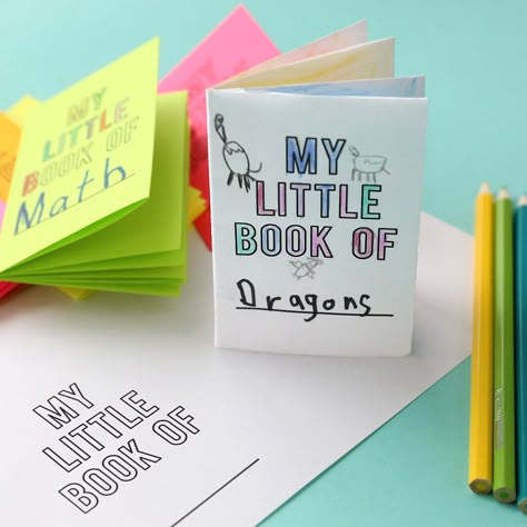 Library Paper Craft, Make Your Own Book Preschool, Book Crafts For Kindergarten, One Page Booklet Mini Books, One Page Mini Book, Construction Paper Book, Paper Booklets Mini Books, Mini Paper Crafts Diy, Make A Book Diy