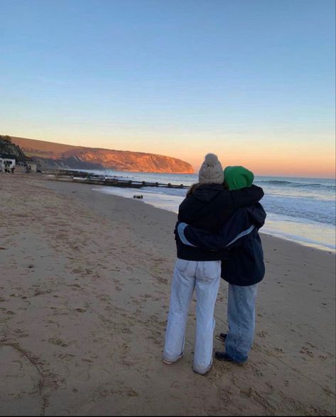 Beach House In Winter, Winter At The Beach Aesthetic, Beach In Fall, Beach Pictures Cold, Beach During Winter, Beach In The Winter, Winter Beach Photos, Beach Pictures Winter, Beach In Winter