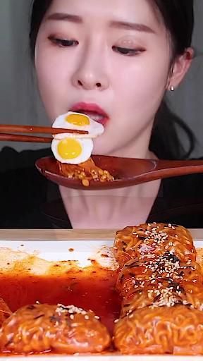 Asmer Food Korean, Asmr Videos Food Eating Noodles, Asmr Food Video Mukbang Korean, Asmr Food Korean, Muckbang Food, Asmr Food Video Mukbang, Asmr Videos Food, Spicy Korean Food, Chili Noodles