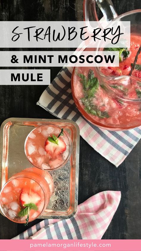 Strawberry Mint Moscow Mule, Spring Moscow Mule, Pink Moscow Mule, Strawberry Mule Recipe, Moscow Mule Pitcher Recipe, Easy Moscow Mule Recipe, Strawberry Moscow Mule, Vodka Mule, Flavored Ice Cubes