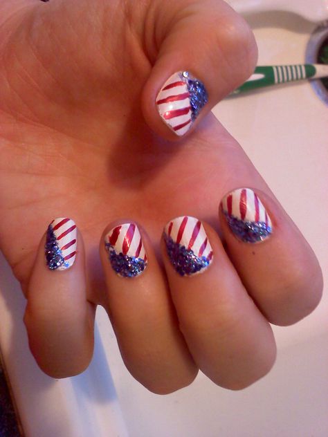 My 4th of July nails :) Fourth Of July Nails, 4th Of July Nails, July Nails, Dipped Nails, Workout Ideas, Manicure And Pedicure, Fourth Of July, Art Designs, Nail Ideas