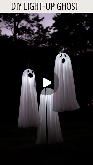 Floating Ghosts, Trick R Treat, Halloween Hacks, Renter Friendly, Dollar Tree Crafts, Dollar Tree Diy, Halloween Funny, Dollar Tree, Halloween Diy