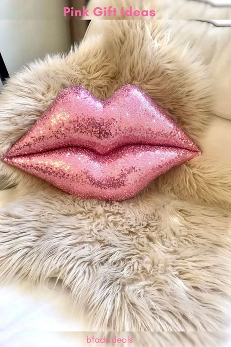 Glitter Lips Throw Pillow Bedroom Objects, Pink Glam Bedroom, Lip Decor, Lip Pillow, Comfy Room Ideas, Cool Pillows, Hot Pink Throw Pillows, Living Room Glam, Glitter Room