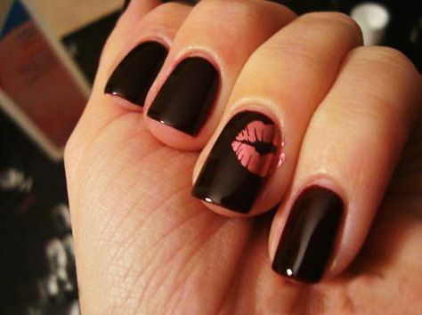 Chloe Nails, Kiss Nails, Heart Nail, Black Nail Polish, Her Nails, Black Nail, Get Nails, Cute Nail Art, Creative Nails