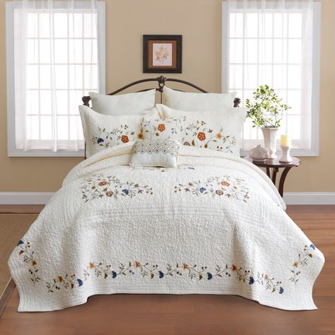 Nostalgia Home Alice Bedspread Beige Bedding, Bedding Floral, Bedding Twin, Twin Bedding, Linen Bedding Natural, Floral Bedspread, Twin Bedspreads, English Decor, Linen Layers