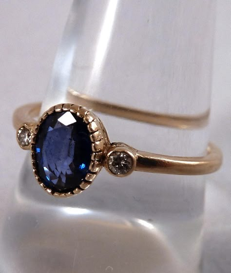 . Wedding Rings Diamond Cut, Blue Sapphire Diamond Ring, The Bling Ring, Gemstone Collection, Sapphire Rings, Vintage Sapphire, Sapphire And Diamond Ring, Wedding Rings Vintage, Art Deco Earrings