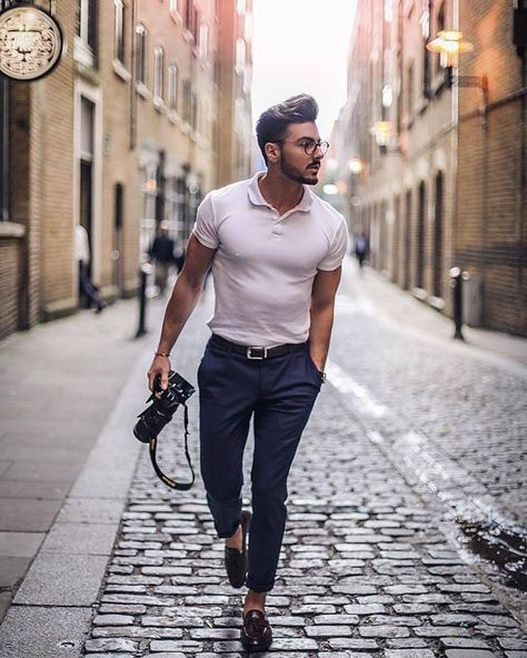 Outfit of the day... #fashion #men #mensfashion #man #male #ootd #outfit #outfitoftheday #sharp #trend #clothes #clothing #fashionaddict #fashionista #style #menswear #menstyle #brand #elegant #shopping #fashionpost #fashiongram #style Rowan Row, Modest Spring Outfits, Men's Chinos, Spring Outfits Men, Hipster Man, Mens Fashion Blog, Cool Summer Outfits, Mens Spring Fashion, Outfit Jeans