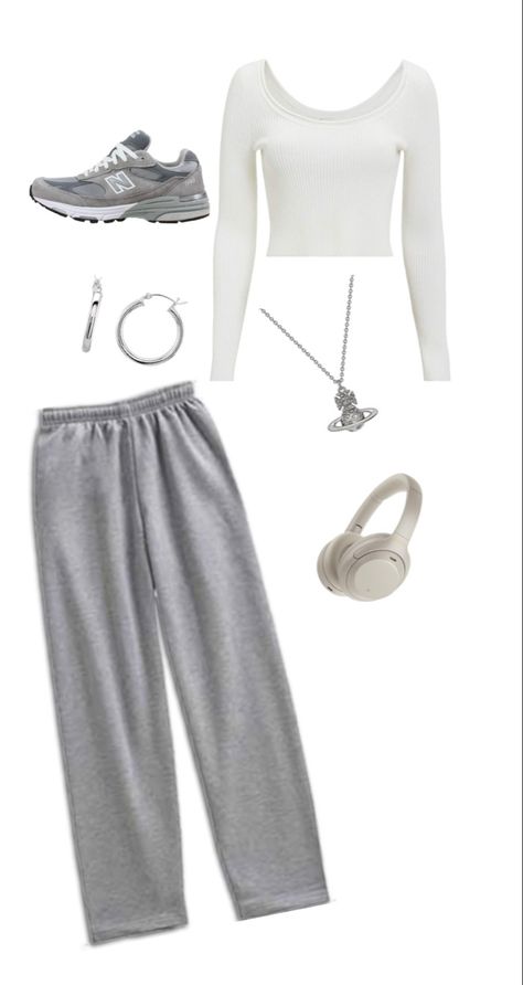 Cute Winter Outfits Sweatpants, Gray Sweet Pants Outfits, Aesthetic Grey Sweatpants Outfit, Gray Jogging Pants Outfit, Gray Sweatpants Outfit Aesthetic, Gray Sweat Pants Outfits, Dark Grey Joggers Outfit Women, Grey Joggers Outfit Aesthetic, Grey Sweat Pants Outfit Winter