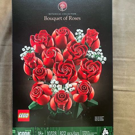 Brand New, Never Been Opened Lego Rose Bouquet. Botanical Collection Lego, Lego Bouquet, Lego Knights, Dozen Red Roses, Vase Display, Vintage Lego, Bouquet Of Roses, Lego Toys, Small White Flowers