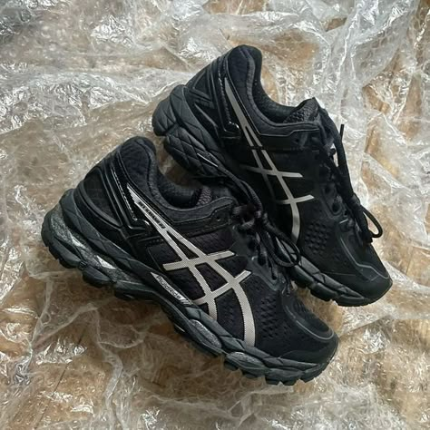 Asics Shoes Gel Kayano, Aidan Core, Track Sneakers, Asics Gel Kayano, Men's Athletic Shoes, Shoes Outfit Fashion, Gel Kayano, Dad Sneakers, Workout Attire