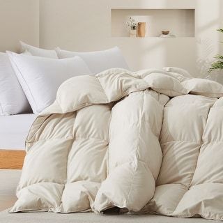 Best Down Comforter, Fluffy Comforters, White Down Comforter, Feather Comforter, Bed Makeover, First Apartment Essentials, Fluffy Comforter, Best Bedding, Down Comforters