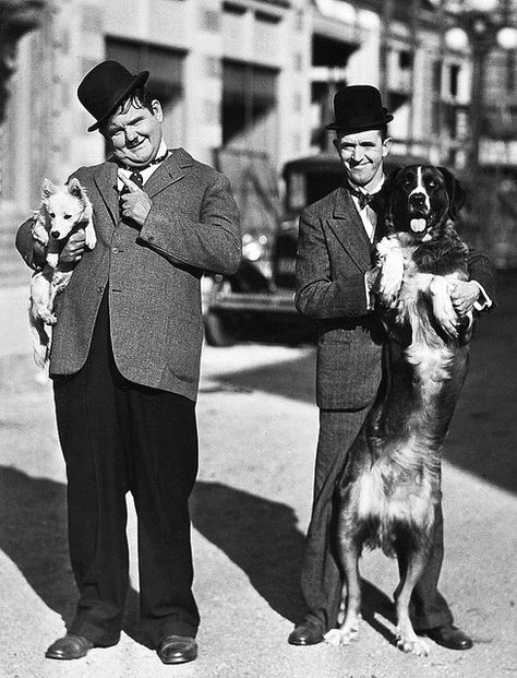 Oliver Hardy and Stan Laurel    1932 Oliver Hardy, Laurel Hardy, Great Comedies, Comedy Duos, Photo Star, Oc Stuff, Buster Keaton, Laurel And Hardy, Classic Comedies