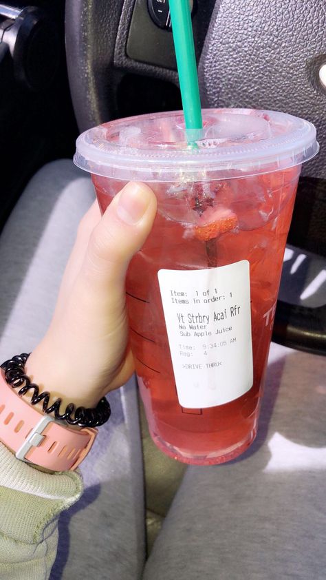 venti strawberry açaí refresher, no water, sub apple juice. refreshing and so good! #Starbucksdrinks Jus Strawberry Aesthetic, Jus Strawberry, Strawberry Açaí Refresher, Party Food Bars, Strawberry Acai Refresher, Starbucks Orders, Strawberry Aesthetic, Secret Starbucks Recipes, Iced Starbucks Drinks