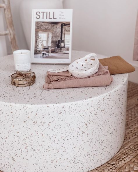 P&R𝓈𝓉𝓎𝓁𝒾𝓃𝑔 on Instagram: “The ℴ𝓊𝓉𝒹ℴℴ𝓇 friendly, oversized terrazzo & concrete round coffee table is crafted of creamy white concrete & speckled with stone fragments,…” Terrazzo Furniture, Home Layout Design, Terrazzo Coffee Table, Oversized Coffee Table, Stone Coffee Table, Coffee Table Grey, Coffee Table White, White Concrete, Flipping Furniture