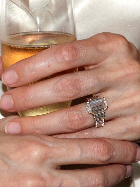 Angelina Jolie Engagement Ring, Future Engagement Rings, Engagement Celebration, Celebrity Engagement Rings, Wedding News, Dream Engagement, Dream Engagement Rings, Jewelry Lookbook, Put A Ring On It