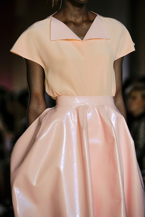 soft peachy pink Latex Skirt, London Fashion Weeks, Luxury Lingerie, Mode Inspiration, Looks Style, Fashion Details, London Fashion Week, Flare Skirt, Runway Fashion